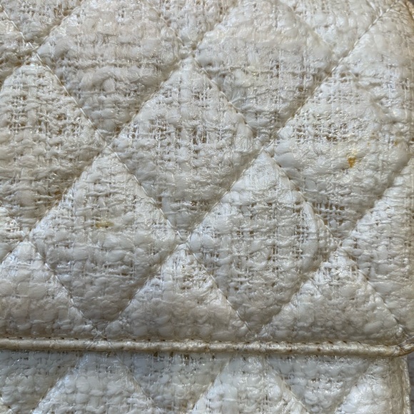 Chanel Off White Quilted Clutch Wallet. - Picture 4 of 8